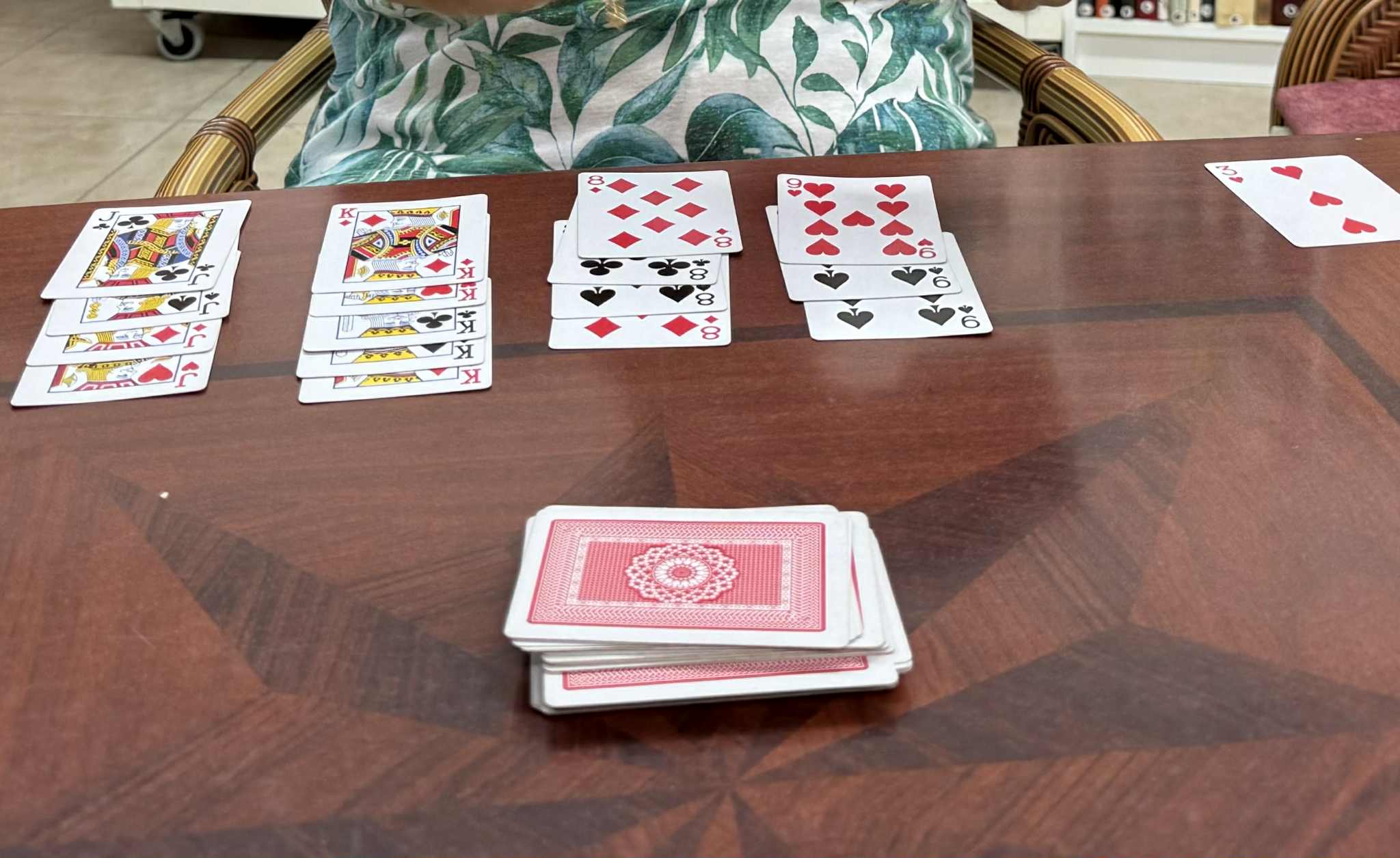 Canasta har startet opp